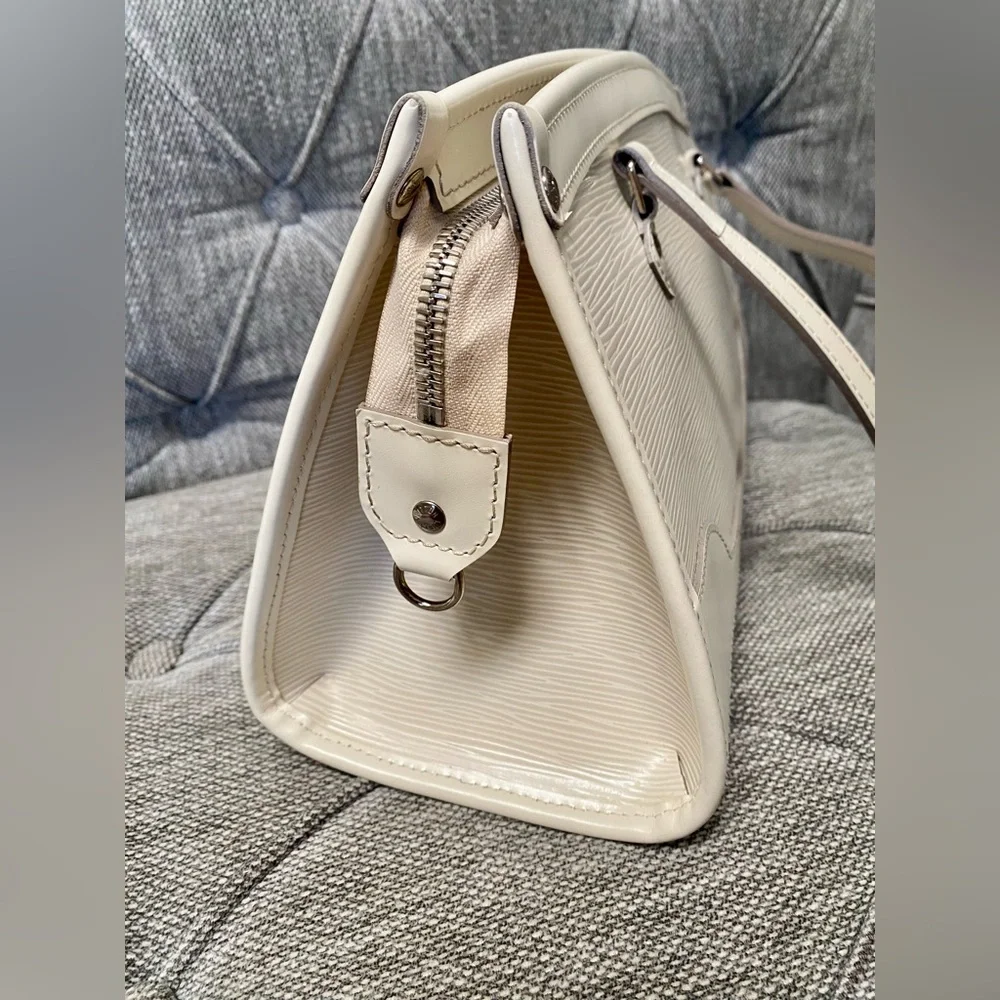 Louis Vuitton Cream Epi Leather Shoulder Tote with Matching Wallet